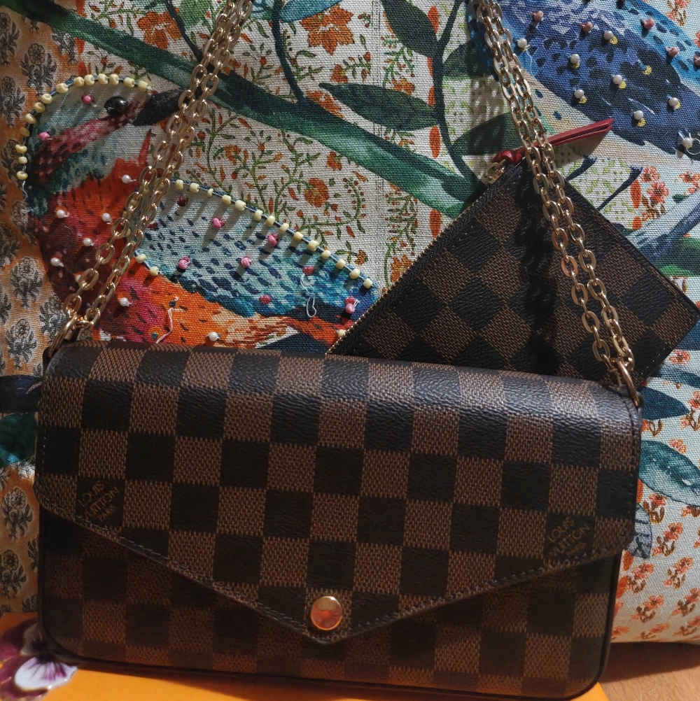 SOLD......Lovely Monogram Crossbody Set .New